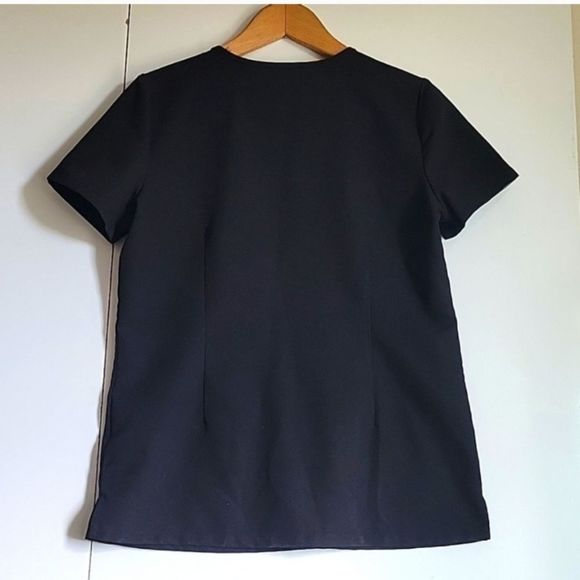 Figs Classic Black V-Neck Short Sleeve Top - Picture 6 of 12